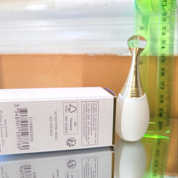 - Dior  5 mini - Picture 6 of 9